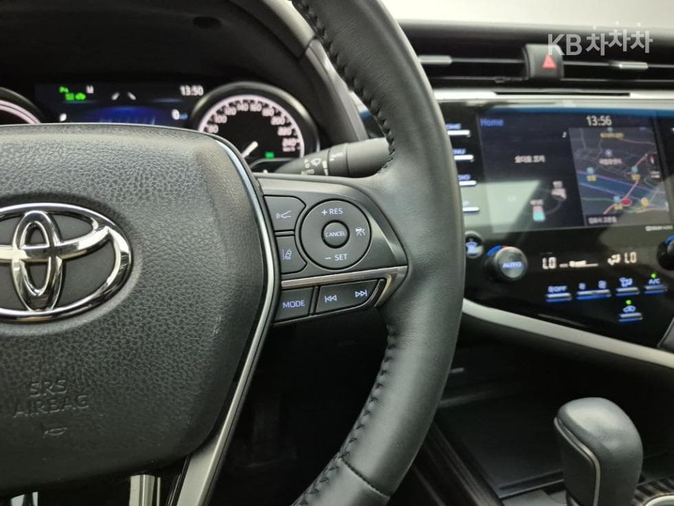 Toyota Camry XV702.5L hybrid XLE - 16