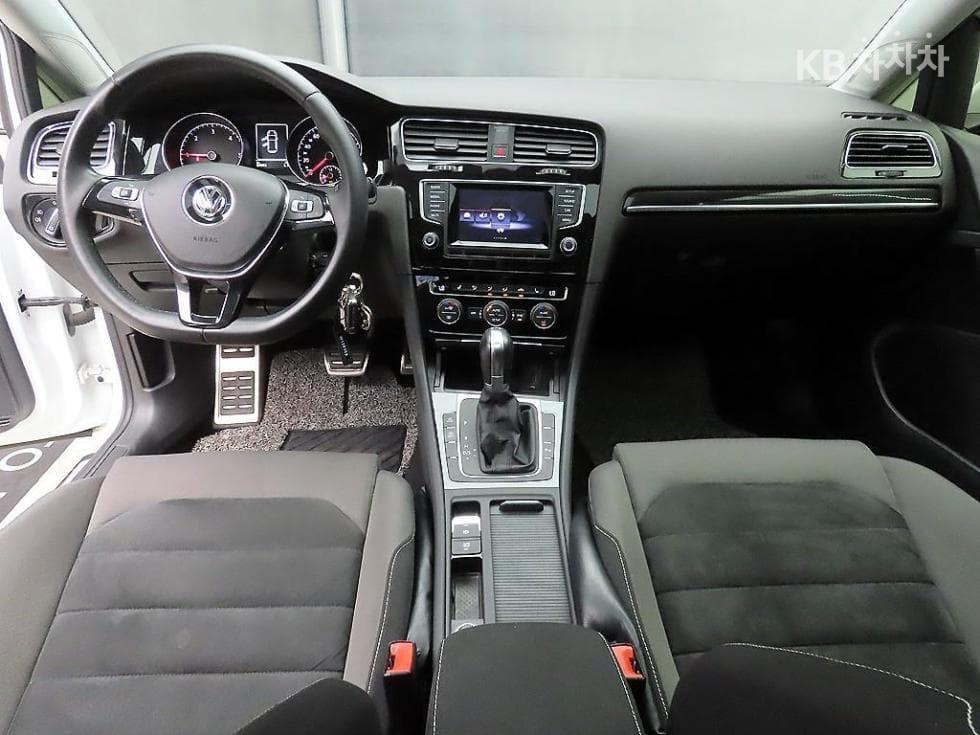 Volkswagen Golf2.0 Turbo Diesel Injection MK7 - 7