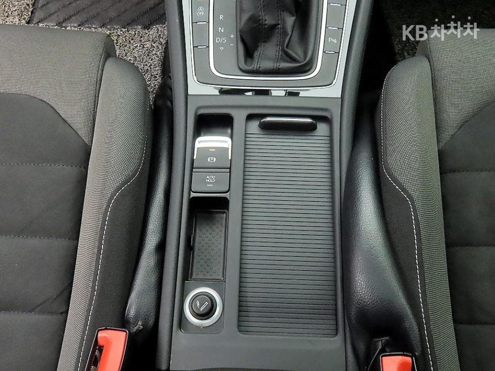Volkswagen Golf2.0 Turbo Diesel Injection MK7 - 14