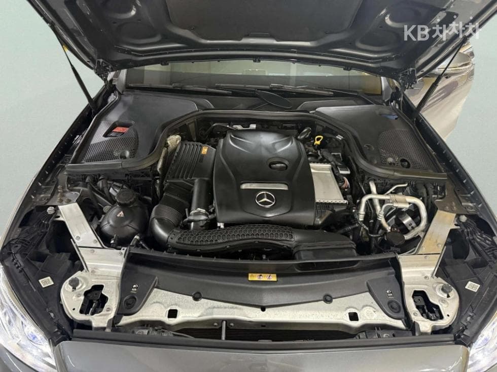 Mercedes-Benz E-Class (W213)E300 4Matic AMG Line - 6