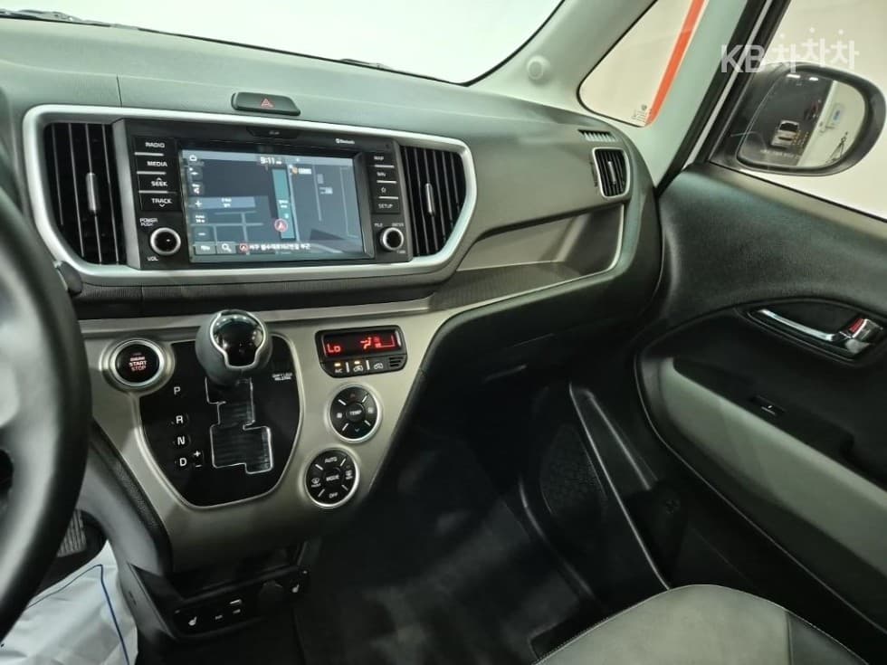 Kia The New (facelift) Ray (van)1.0 Gasoline Prestige - 10