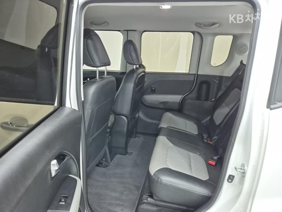 Kia The New (facelift) Ray (van)1.0 Gasoline Prestige - 12