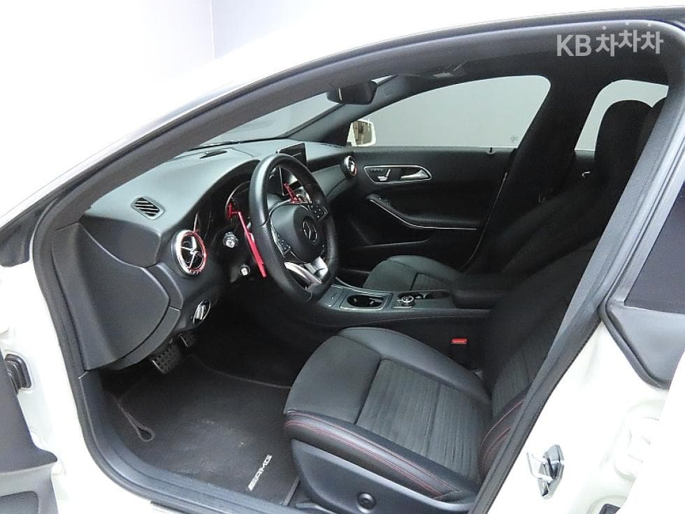 Mercedes-Benz CLA클래스CLA220 AMG Line - 10