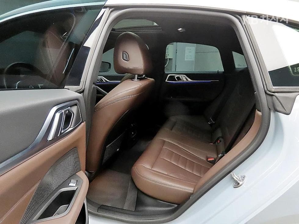 BMW 4시리즈 (G22)420i Gran Coupe M Sport First Edition - 6