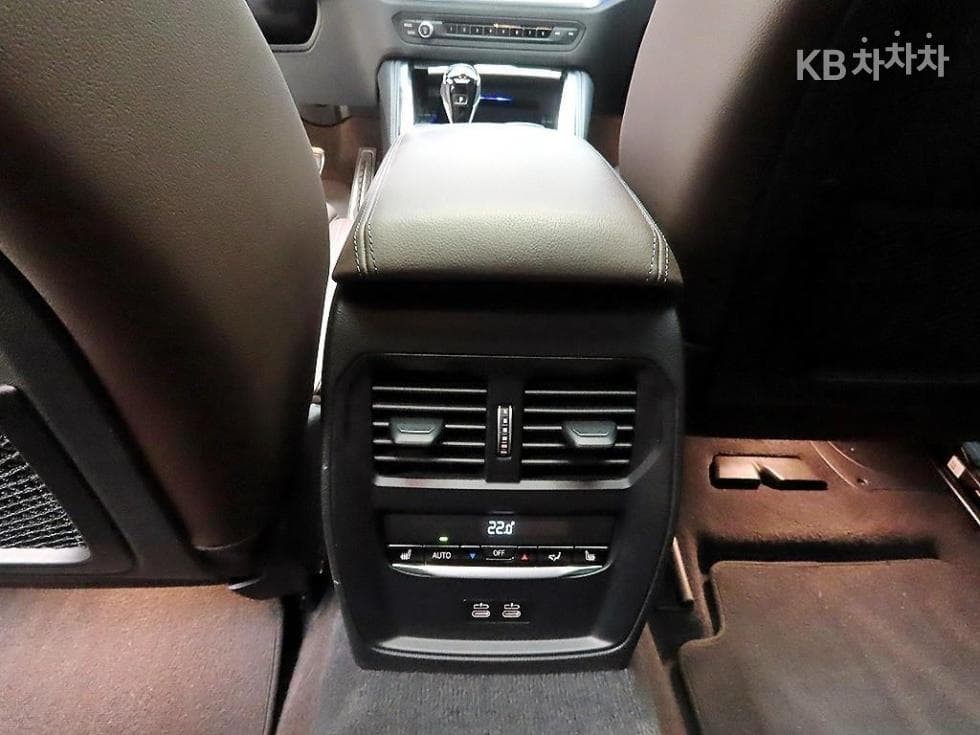 BMW 4시리즈 (G22)420i Gran Coupe M Sport First Edition - 17