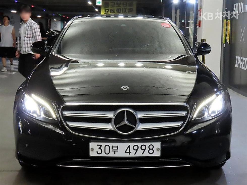 Mercedes-Benz E-Клас (W213)E300 Avantgarde - 2