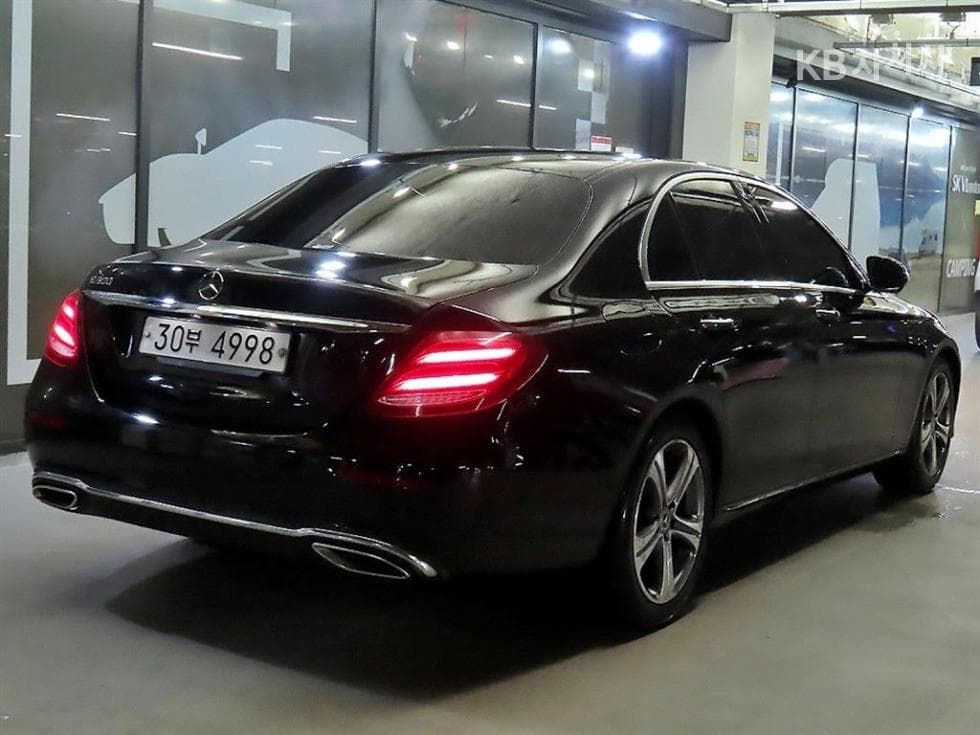 Mercedes-Benz E-Клас (W213)E300 Avantgarde - 4