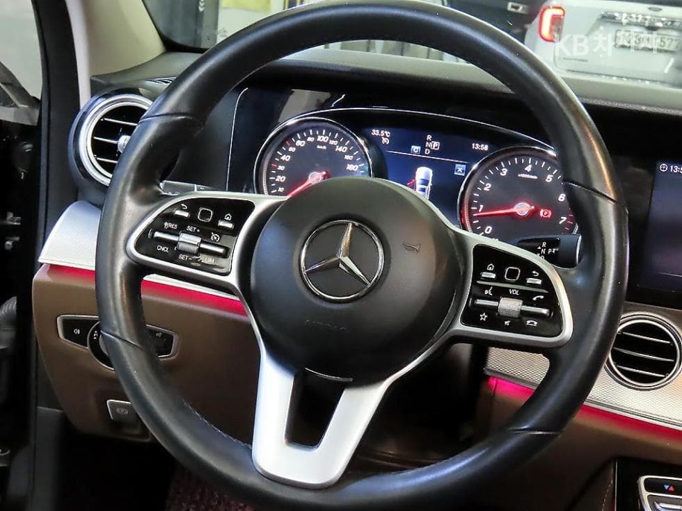 Mercedes-Benz E-Клас (W213)E300 Avantgarde - 8