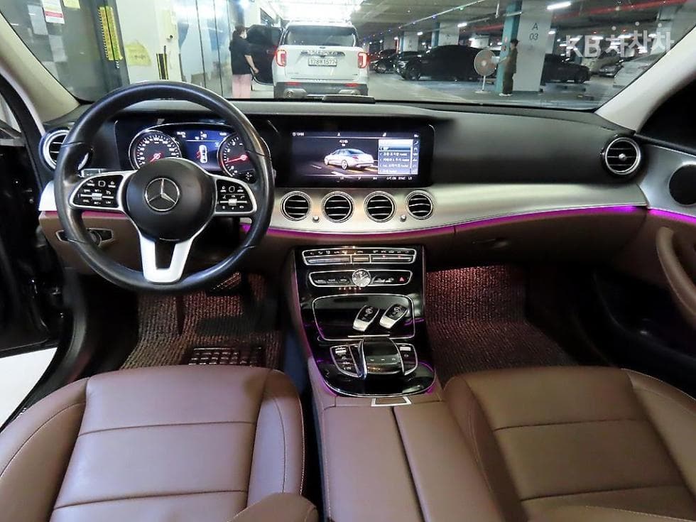 Mercedes-Benz E-Клас (W213)E300 Avantgarde - 10