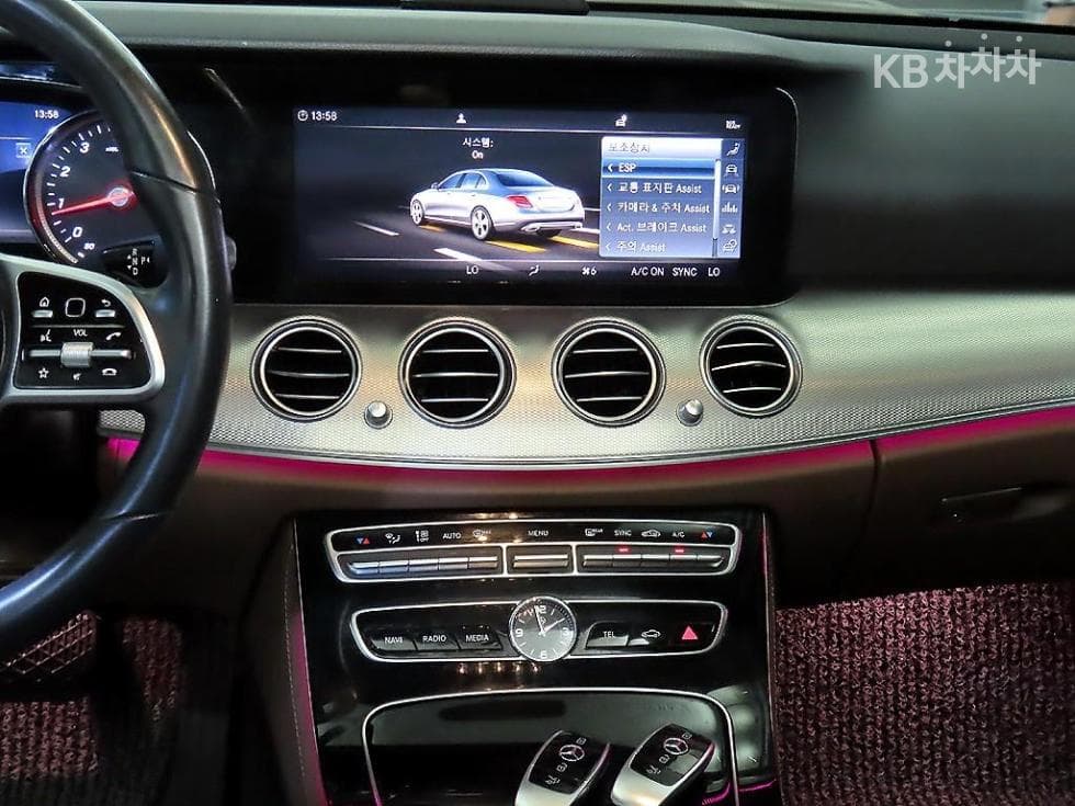 Mercedes-Benz E-Клас (W213)E300 Avantgarde - 11