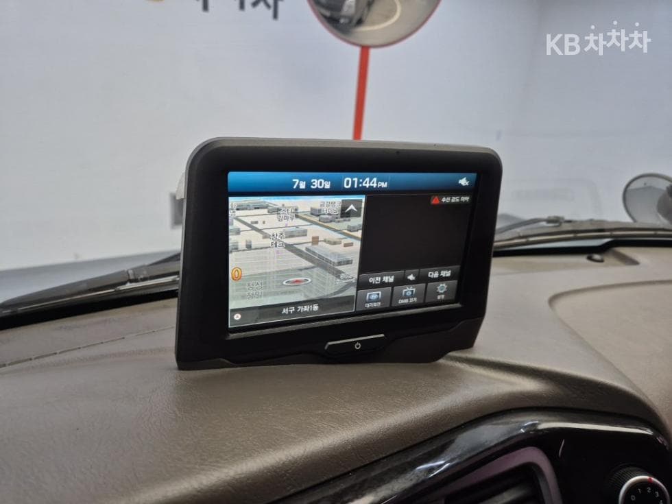 Hyundai Porter 2Extra Long Double Cab CRDi Smart - 12