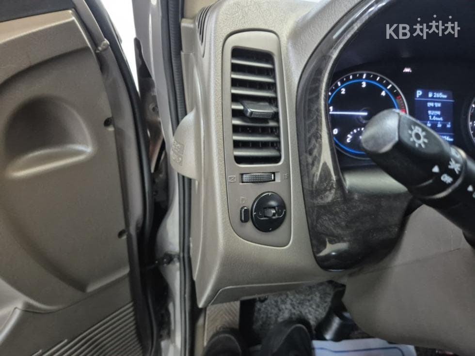 Hyundai Porter 2Extra Long Double Cab CRDi Smart - 15