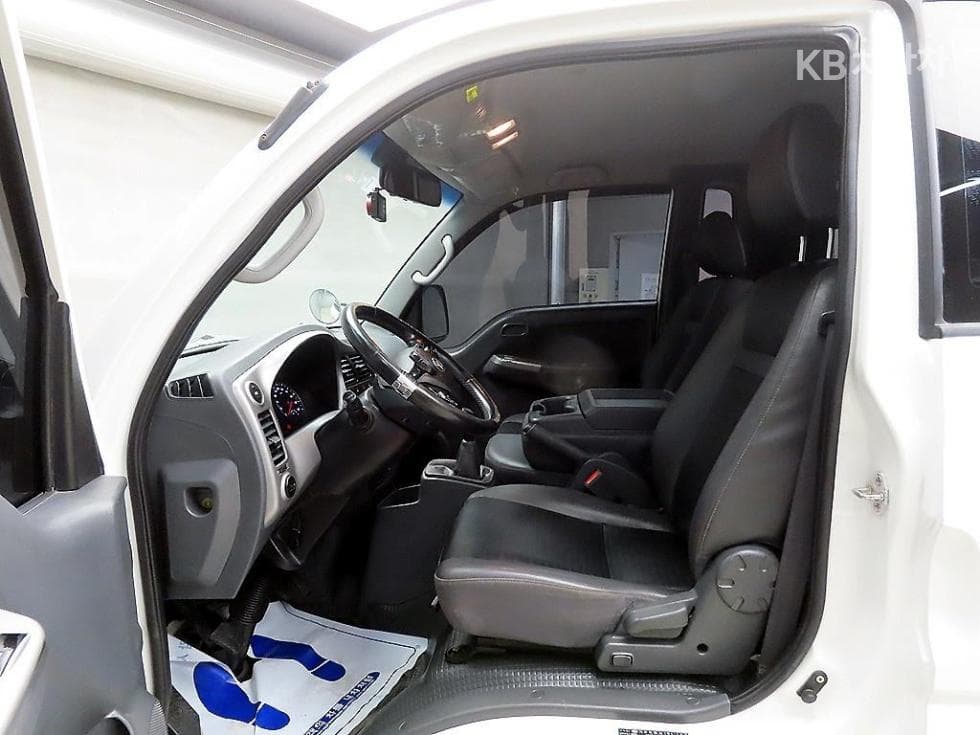Kia The New (facelift) Bongo 3 (light truck)LPG Box Truck 1 Ton 하이 King Cab Extra Long L - 5