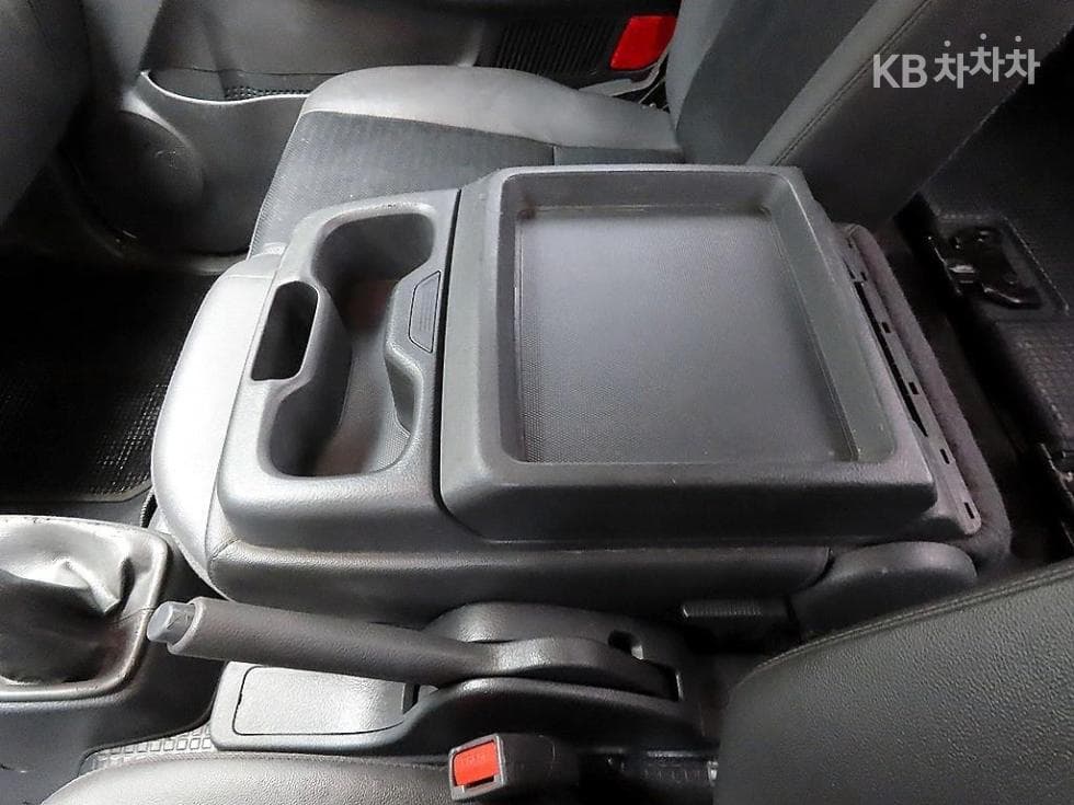 Kia The New (facelift) Bongo 3 (light truck)LPG Box Truck 1 Ton 하이 King Cab Extra Long L - 12