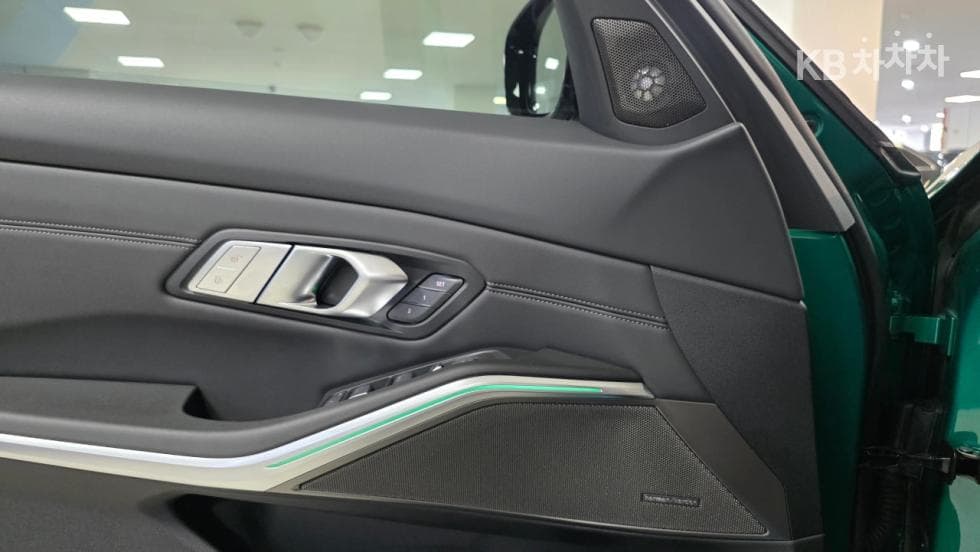 BMW M시리즈M3 투어링 Competition M xDrive - 18