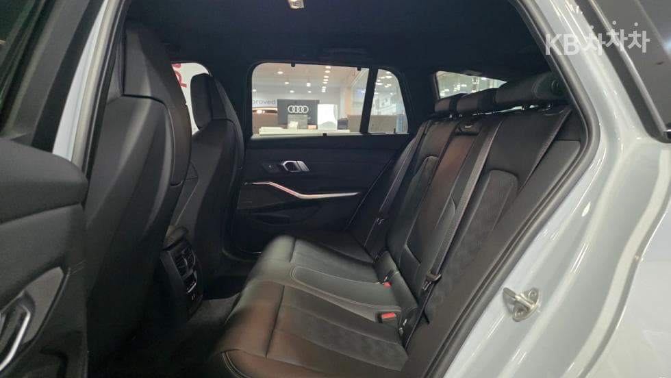 BMW M시리즈M3 투어링 Competition M xDrive - 10