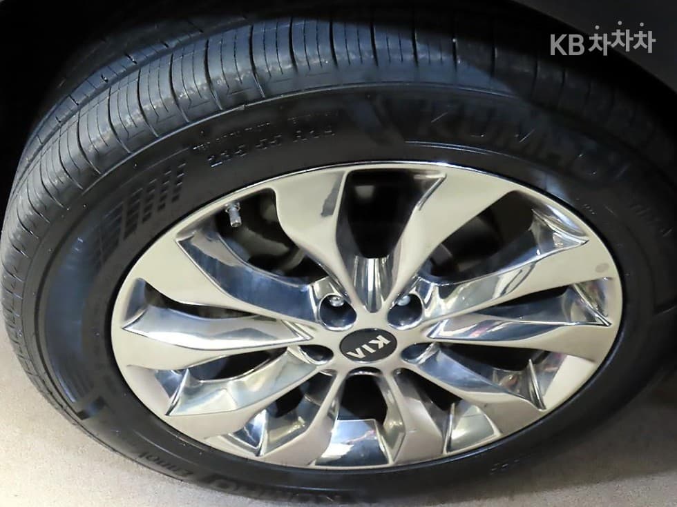 Киа The New (фейслифт) Sorento2.0 Дизел 2WD Noblesse - 21
