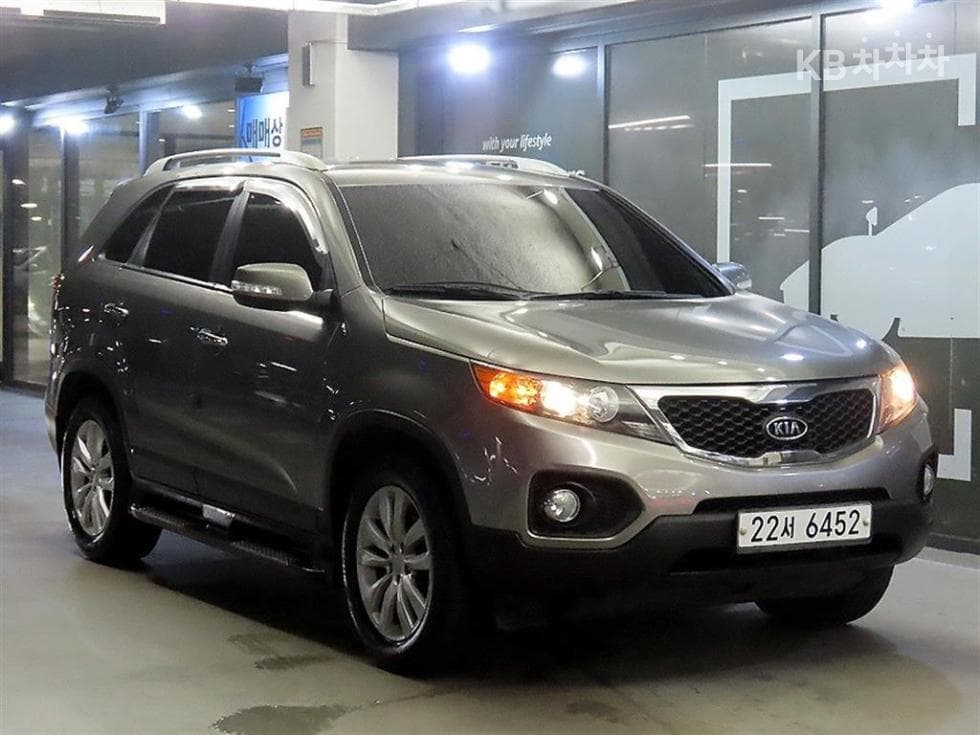 Киа SorentoR Дизел 2.0 2WD TLX Най-висок клас - Image 1