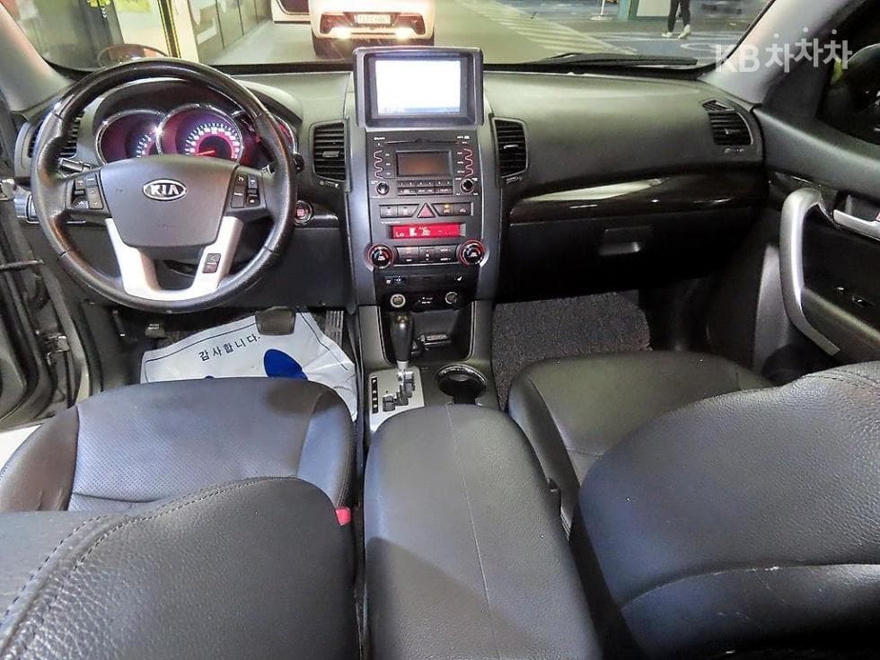 Киа SorentoRДизел 2.0 2WD TLX Най-висок клас - 10