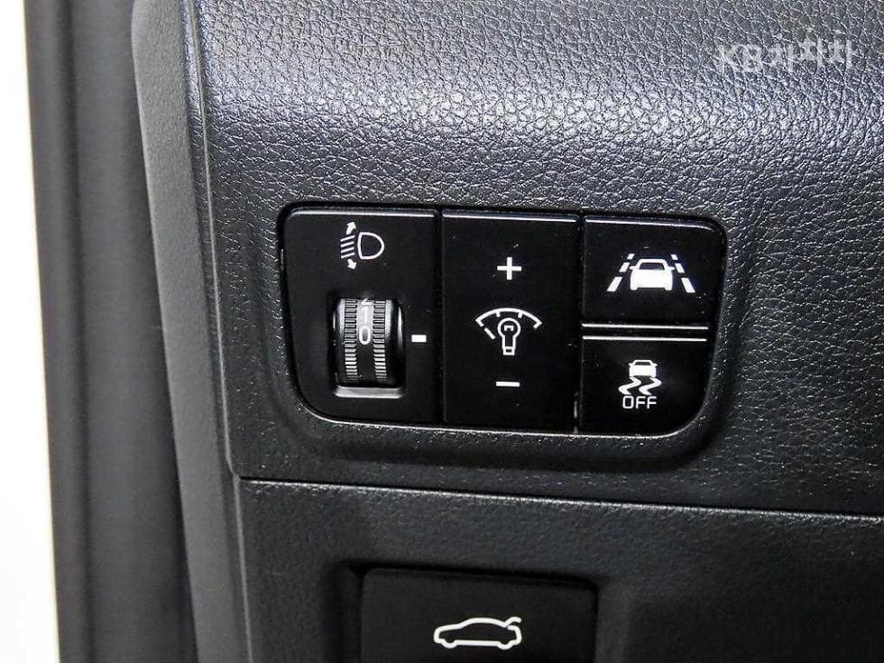 Kia K5 3rd Gen2.0 Gasoline Noblesse - 14