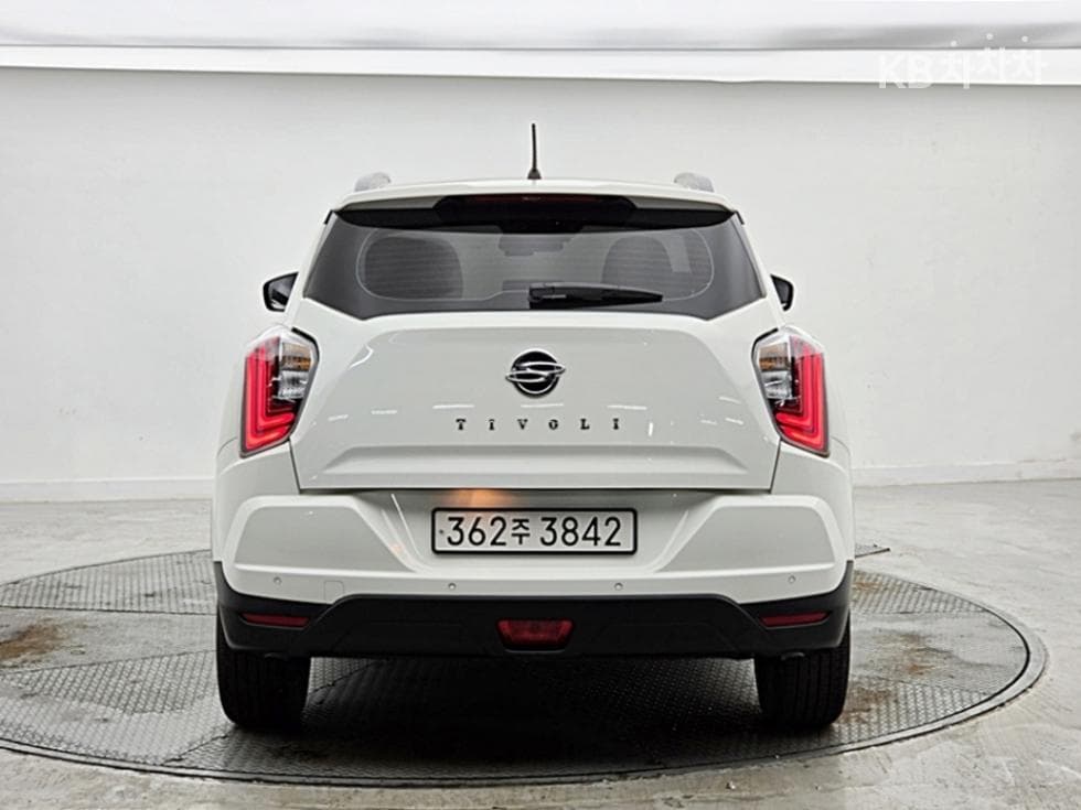 KG Mobility Very New (facelift/refresh; particularly for Tivoli) TivoliGasoline V3 2WD Standard - 4
