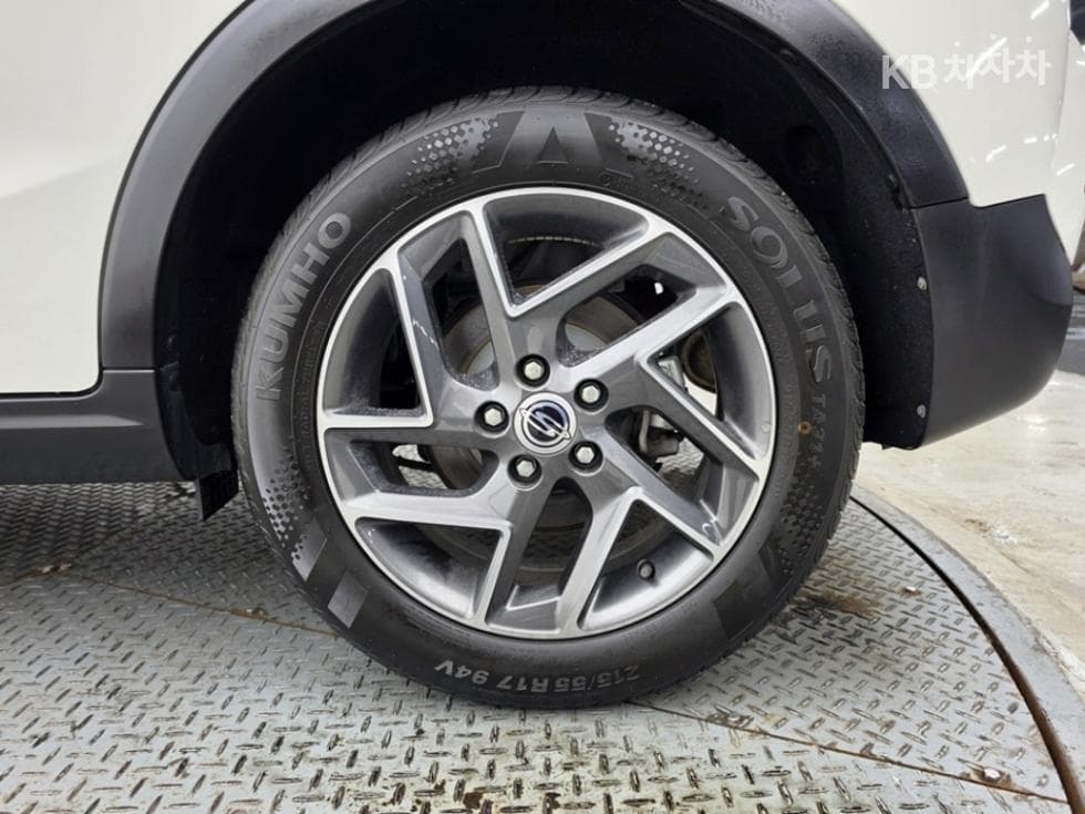 KG Mobility Very New (facelift/refresh; particularly for Tivoli) TivoliGasoline V3 2WD Standard - 6
