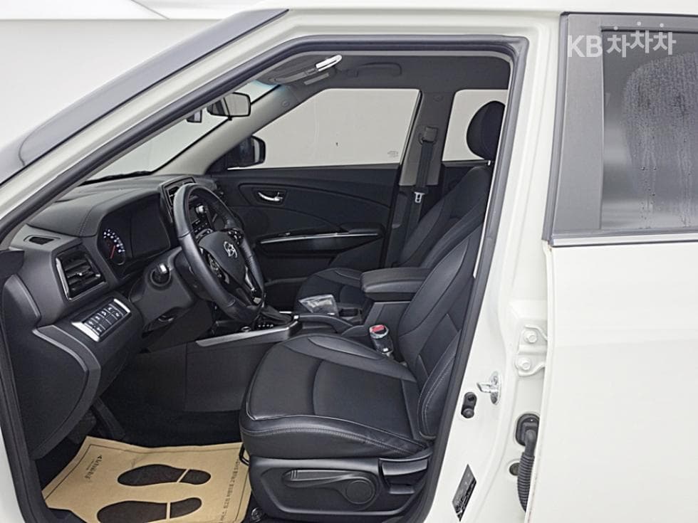 KG Mobility Very New (facelift/refresh; particularly for Tivoli) TivoliGasoline V3 2WD Standard - 11