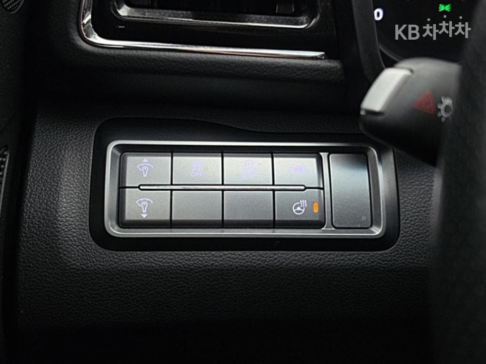 KG Mobility Very New (facelift/refresh; particularly for Tivoli) TivoliGasoline V3 2WD Standard - 14