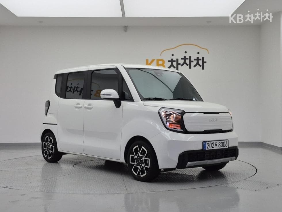 Kia The New (facelift) Kia Ray (van)1.0 Gasoline Signature - 2