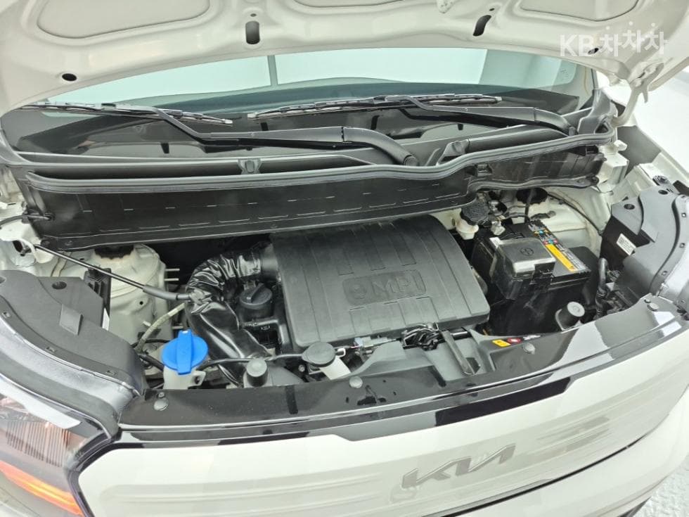 Kia The New (facelift) Kia Ray (van)1.0 Gasoline Signature - 6