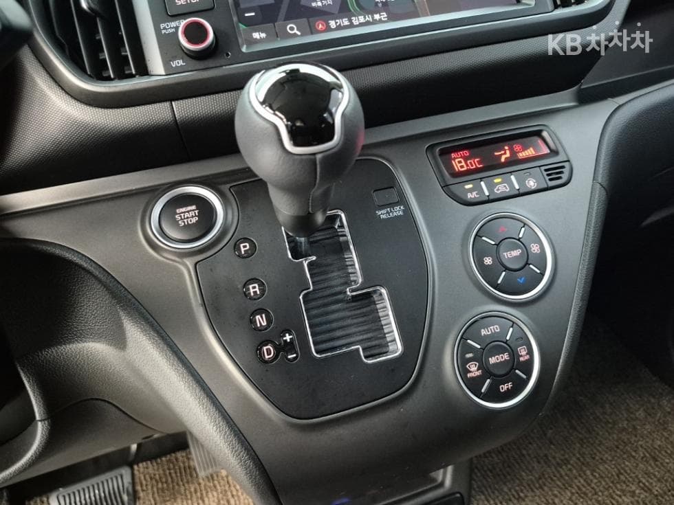 Kia The New (facelift) Kia Ray (van)1.0 Gasoline Signature - 8