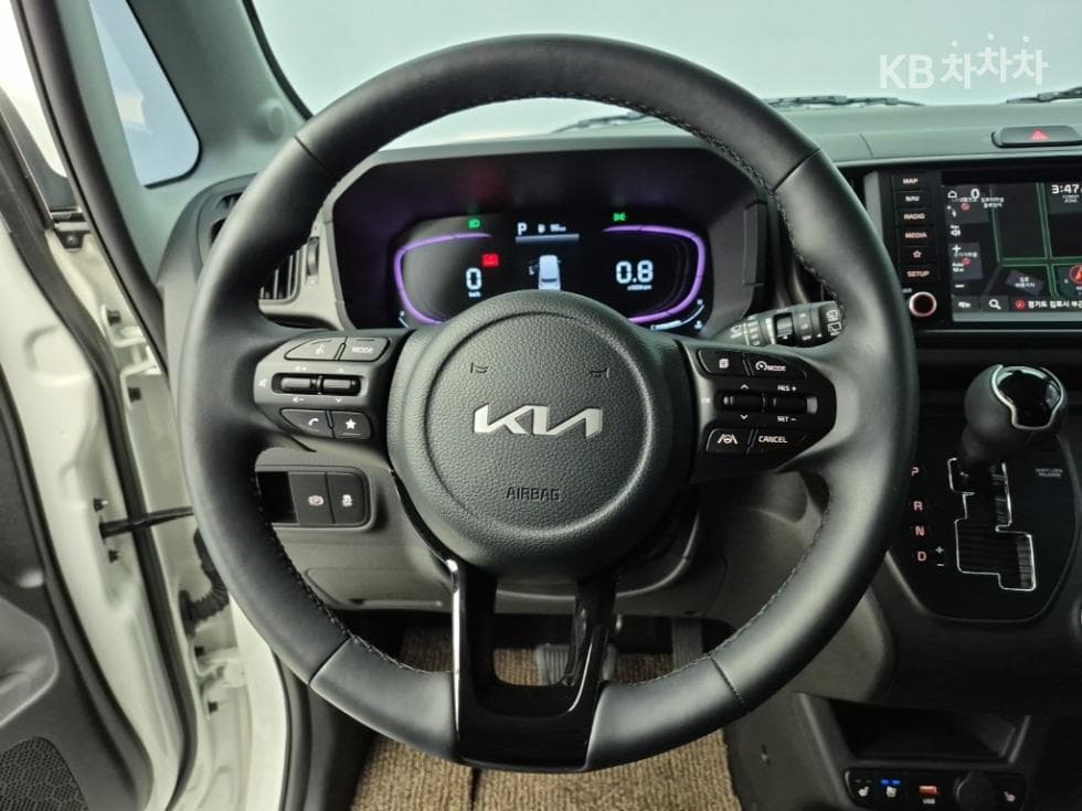 Kia The New (facelift) Kia Ray (van)1.0 Gasoline Signature - 9