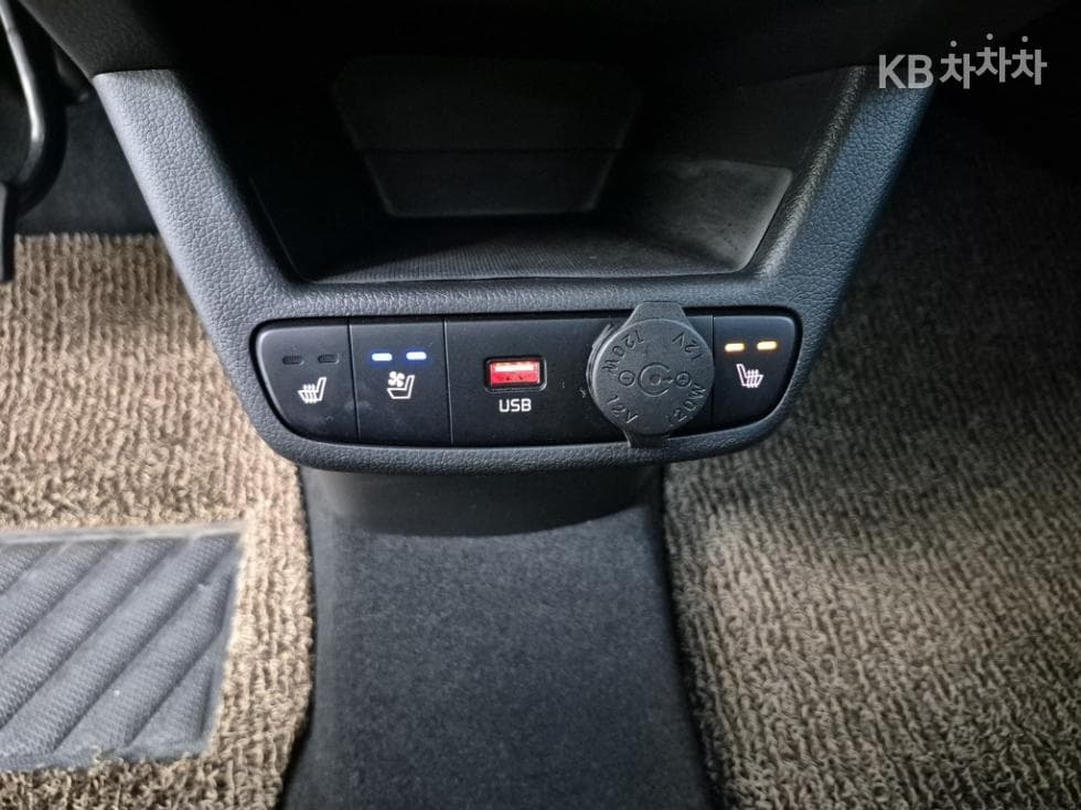 Kia The New (facelift) Kia Ray (van)1.0 Gasoline Signature - 16