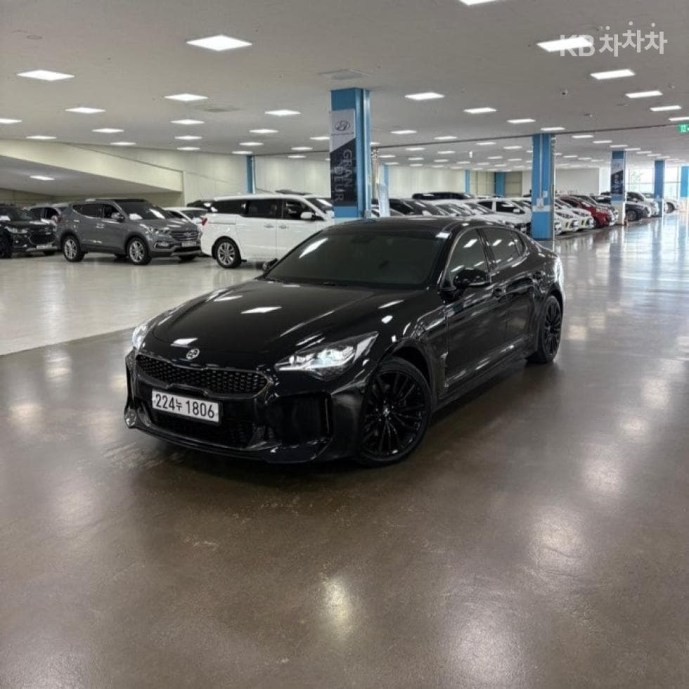 Kia Stinger 2.0 Turbo 4WD 플래티넘 - Image 1