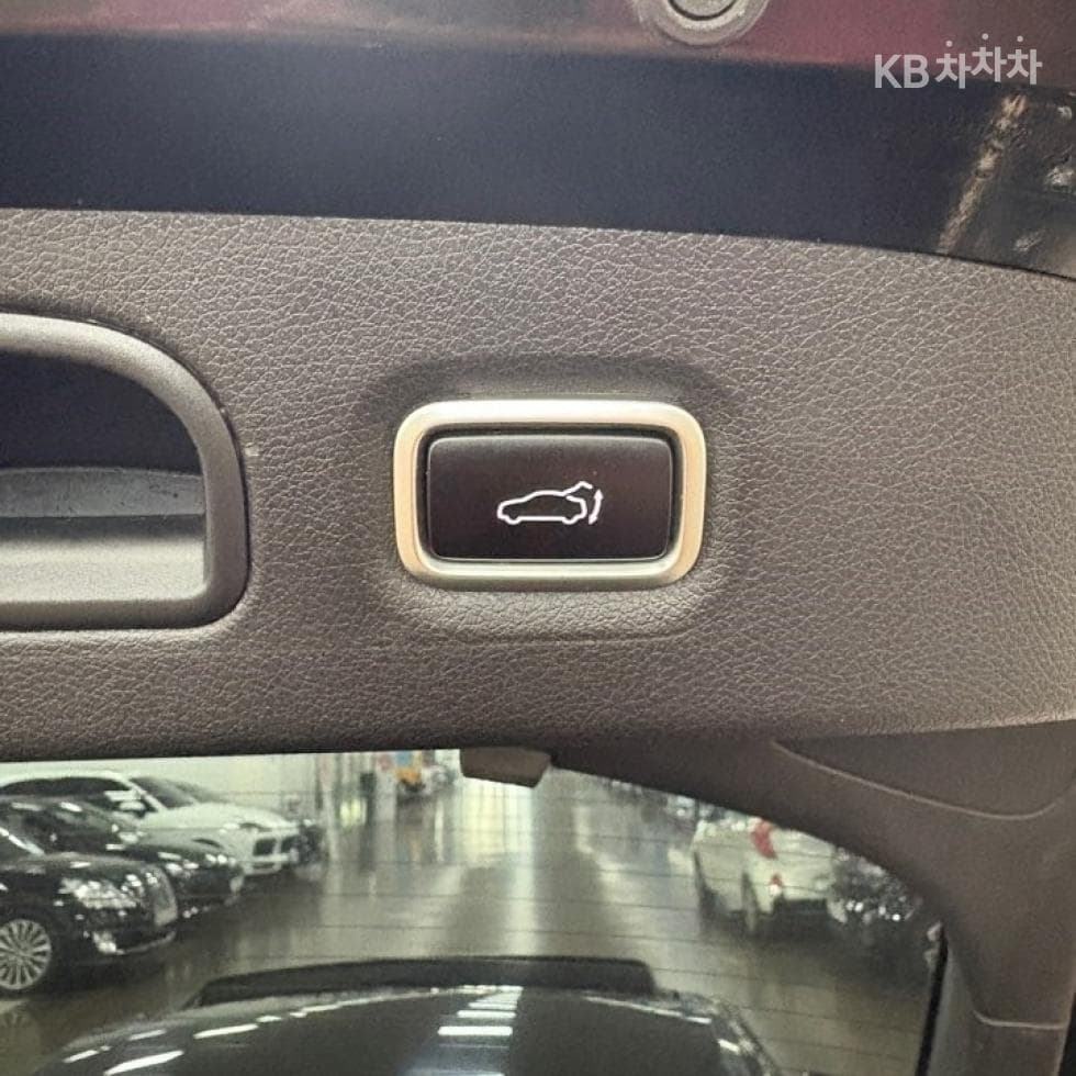 Kia Stinger2.0 Turbo 4WD 플래티넘 - 18