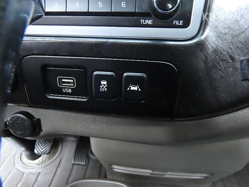 Хюндай Porter 2Удължено междуосие Super Cab CRDi Premium - 14