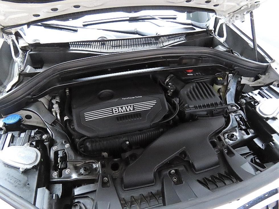 BMW X1 (F48)xDrive 20i M Sport Package - 7