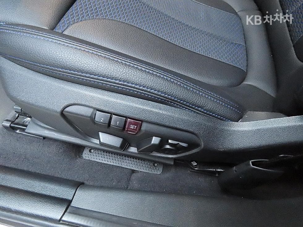 BMW X1 (F48)xDrive 20i M Sport Package - 14