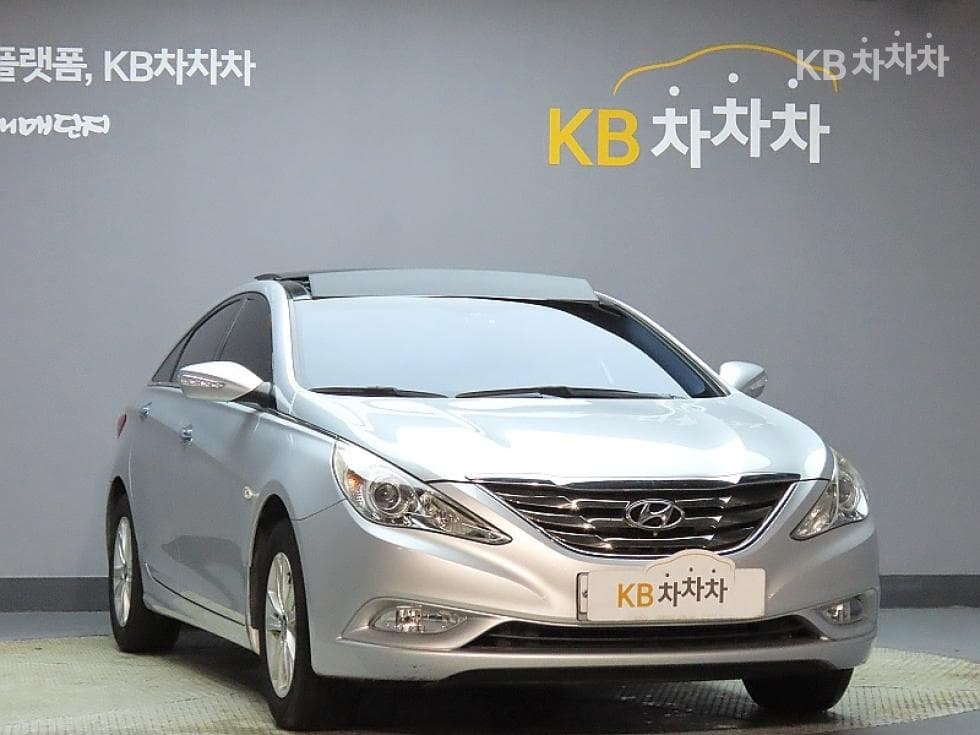 Hyundai YFSonataLPi Premiere - 3