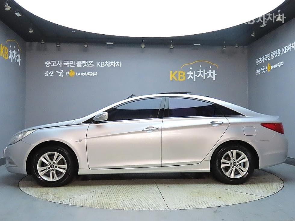 Hyundai YFSonataLPi Premiere - 5