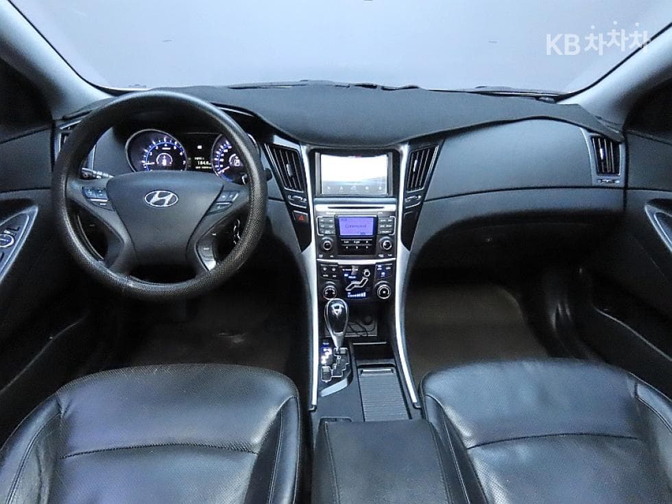 Hyundai YFSonataLPi Premiere - 6