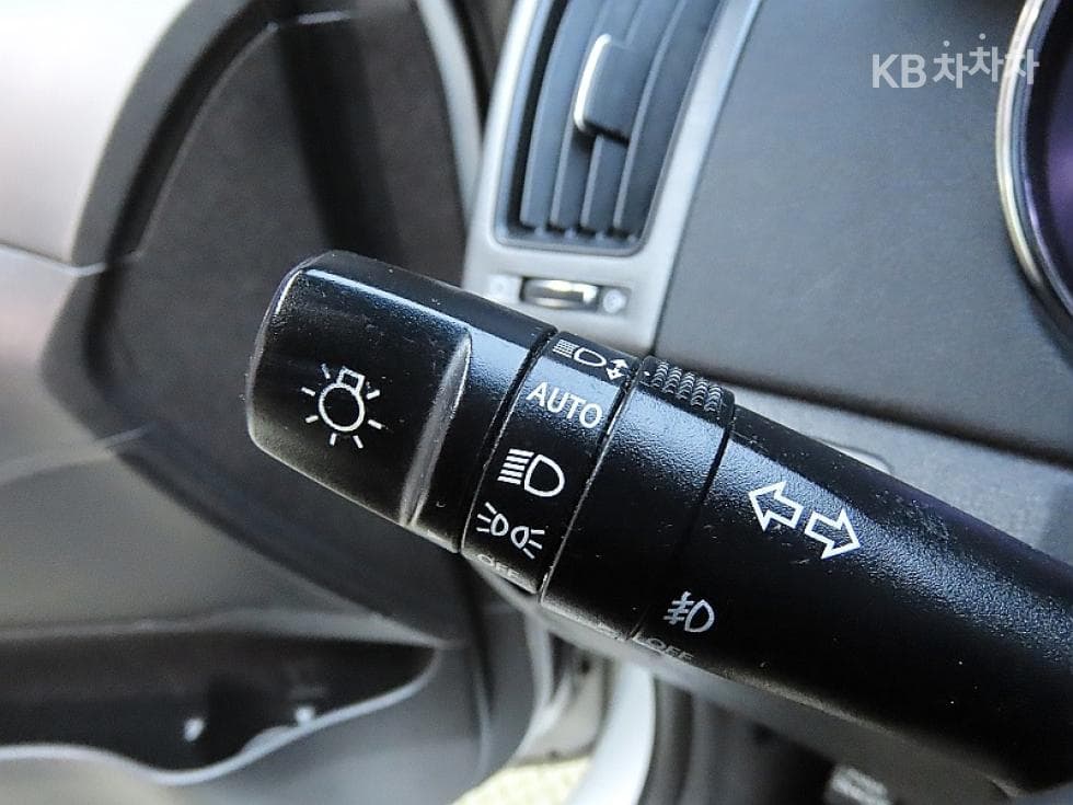 Hyundai YFSonataLPi Premiere - 14