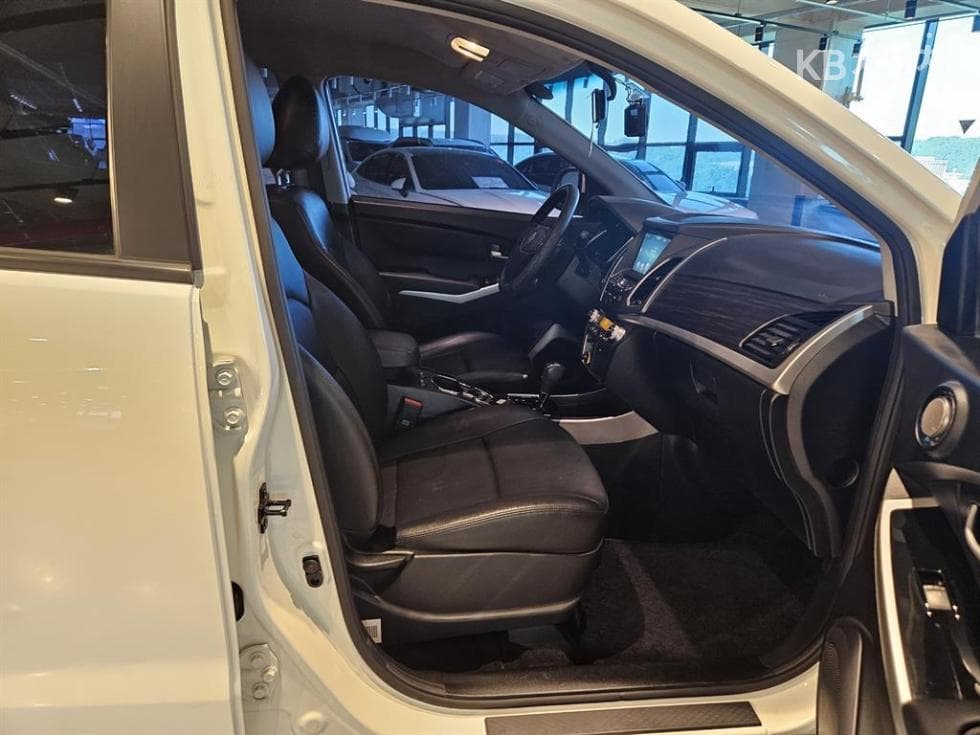 KG Mobility New코란도 C2.0 RX 2WD Highest-end Type - 10