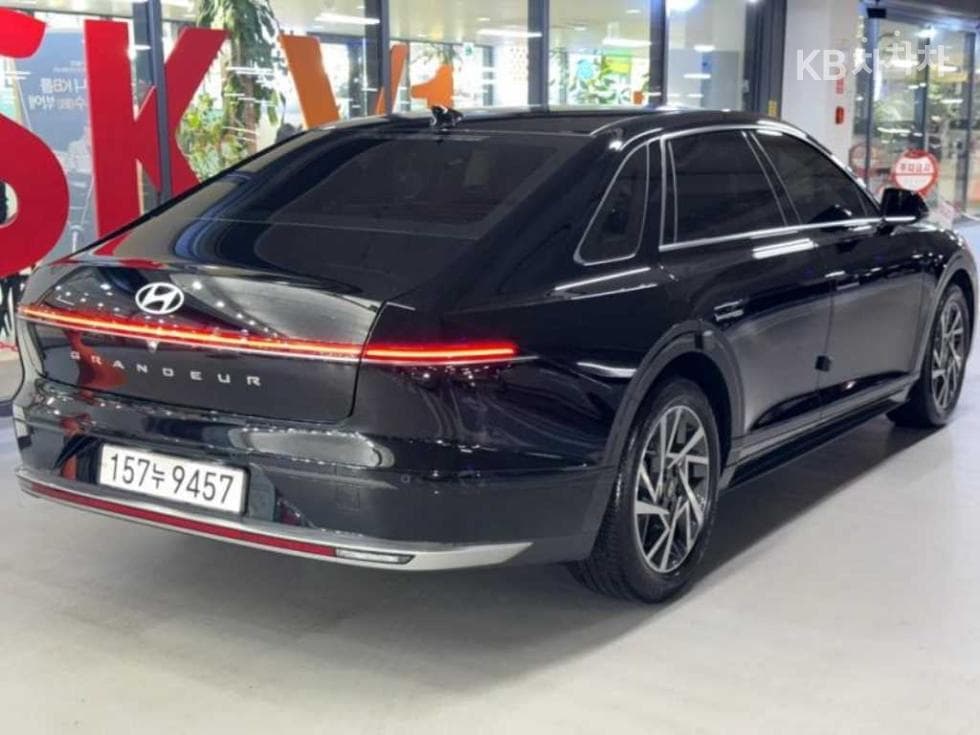 Hyundai The All New Grandeur (Azera)2.5L gasoline 2WD Premium - 4