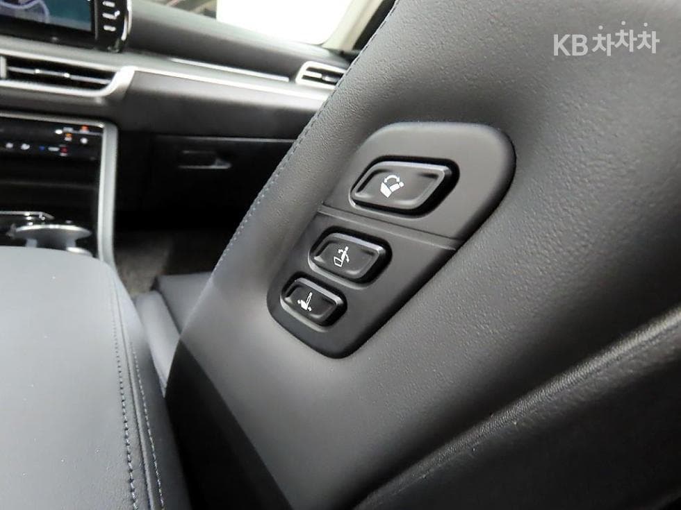 Kia K5 3rd Gen2.0 Gasoline Prestige - 18