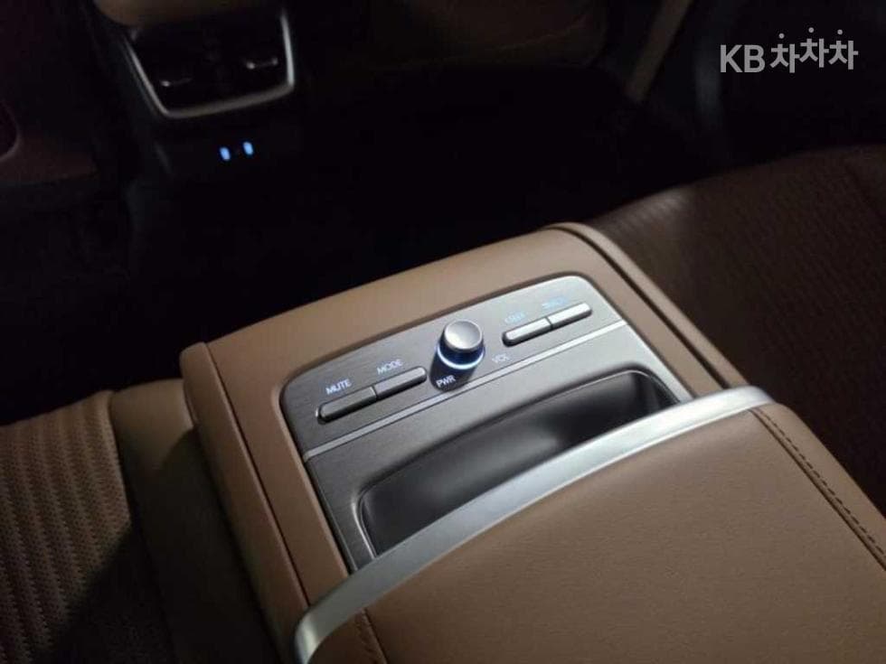 Hyundai The All New Grandeur (Azera)3.5 Gasoline 2WD Calligraphy - 9