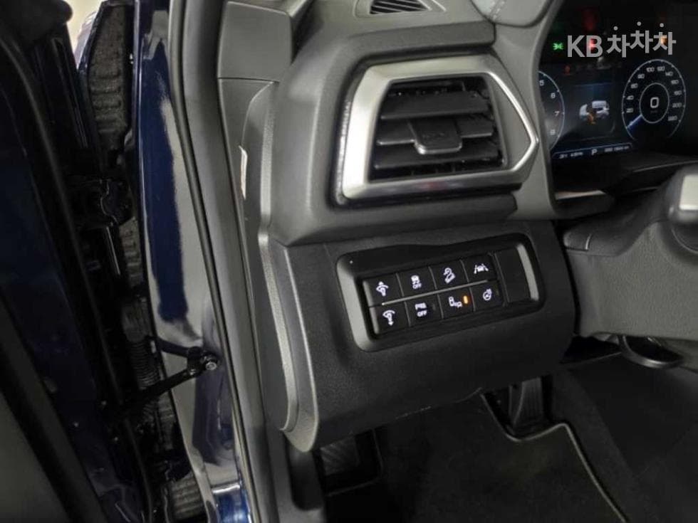 KG Mobility The New (facelift) Tivoli1.5 Turbo Gasoline Direct Injection V7 - 13