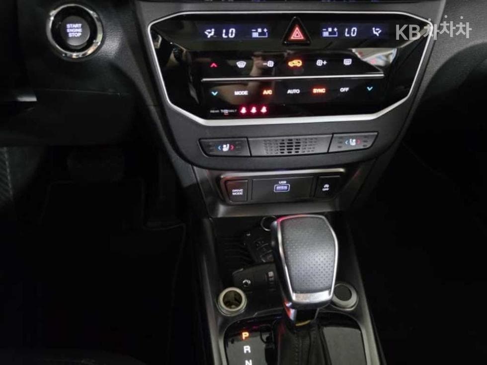 KG Mobility The New (facelift) Tivoli1.5 Turbo Gasoline Direct Injection V7 - 18