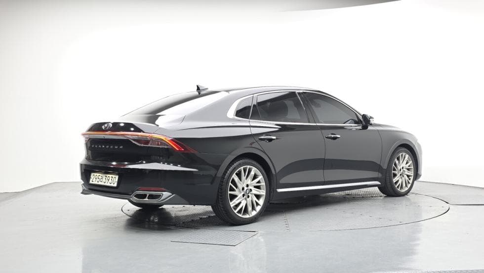 Hyundai The New (facelift) Grandeur (Azera)3.3 Calligraphy - 2