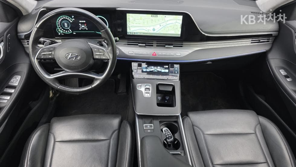Hyundai The New (facelift) Grandeur (Azera)3.3 Calligraphy - 14